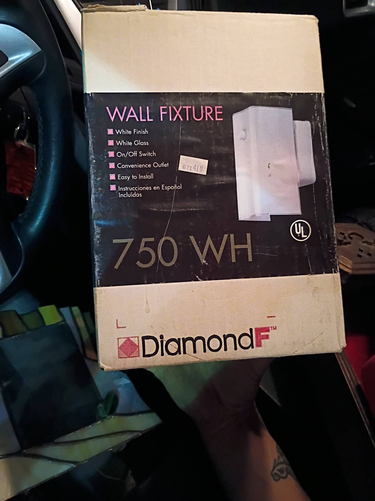 Diamond F 750 WH Wall Fixture
