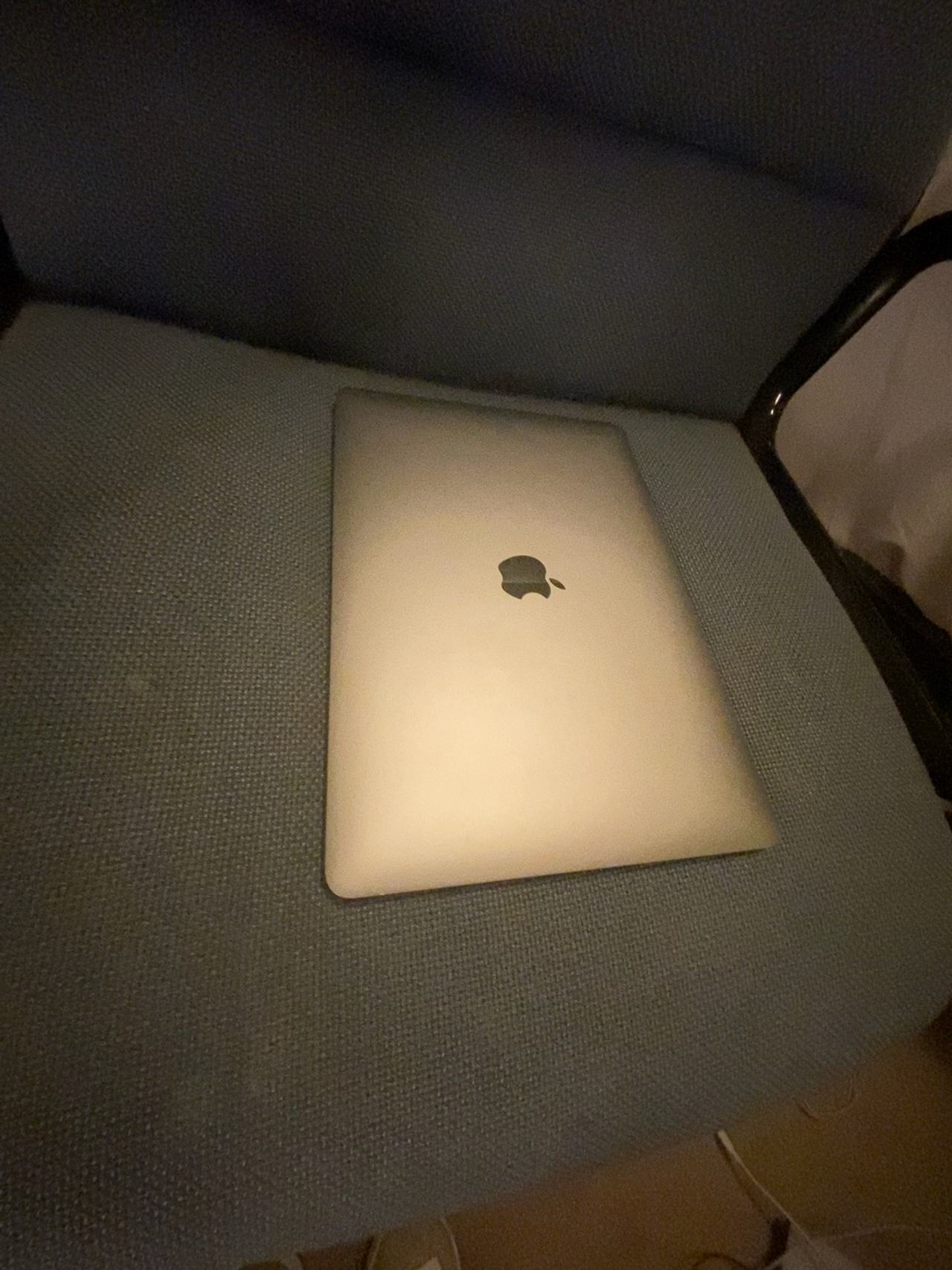 Apple MacBook Air 13.3" Silver