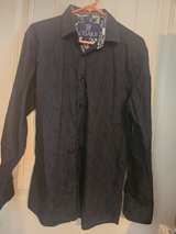 Cesari Men's Black Textured Button Down Shirt - Image 2
