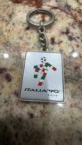 Vintage Italia '90 World Cup Keychain Metal Key Ring Old School Bag - Image 2
