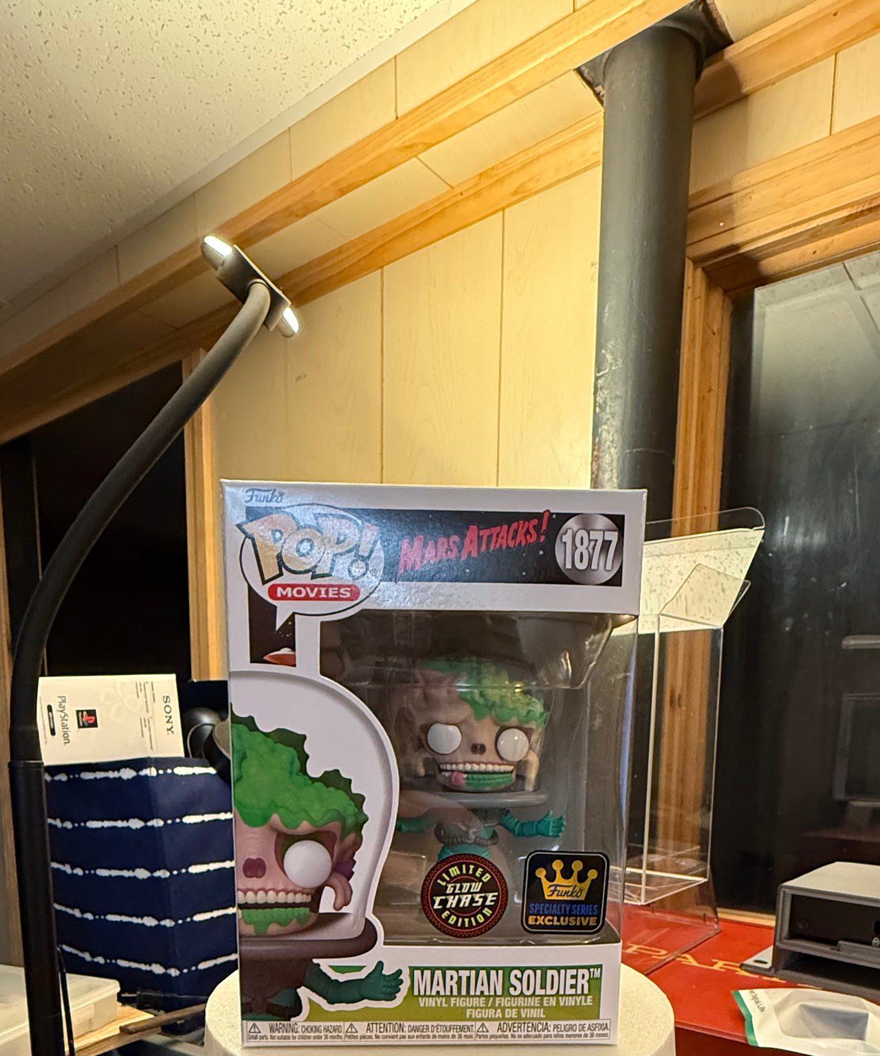 Funko Pop! Movies: Mars Attacks! - Martian Soldier (Glow Chase) Specialty Series Exclusive