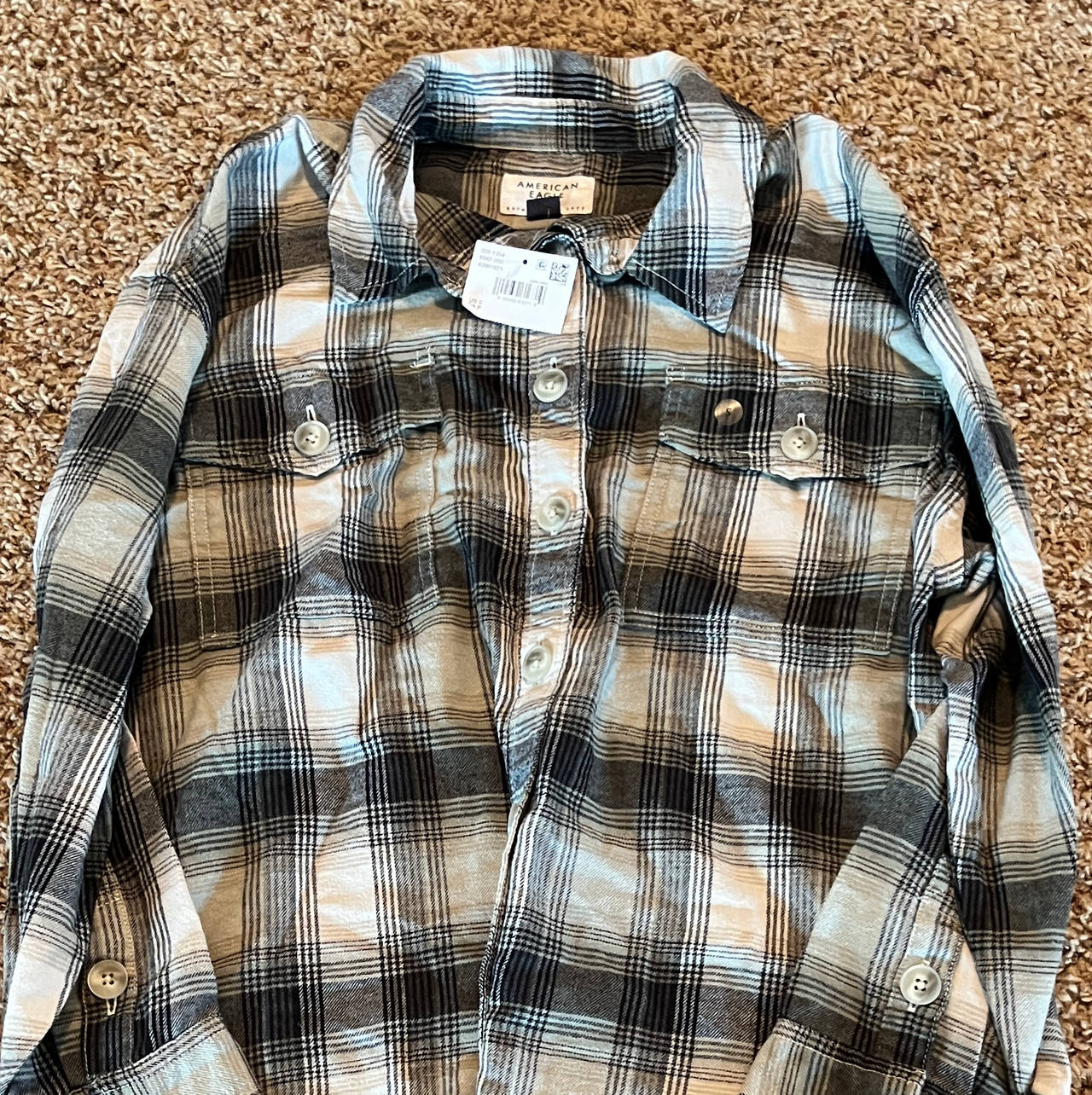 American Eagle Women's Plaid Flannel Button Down Shirt new with tags small