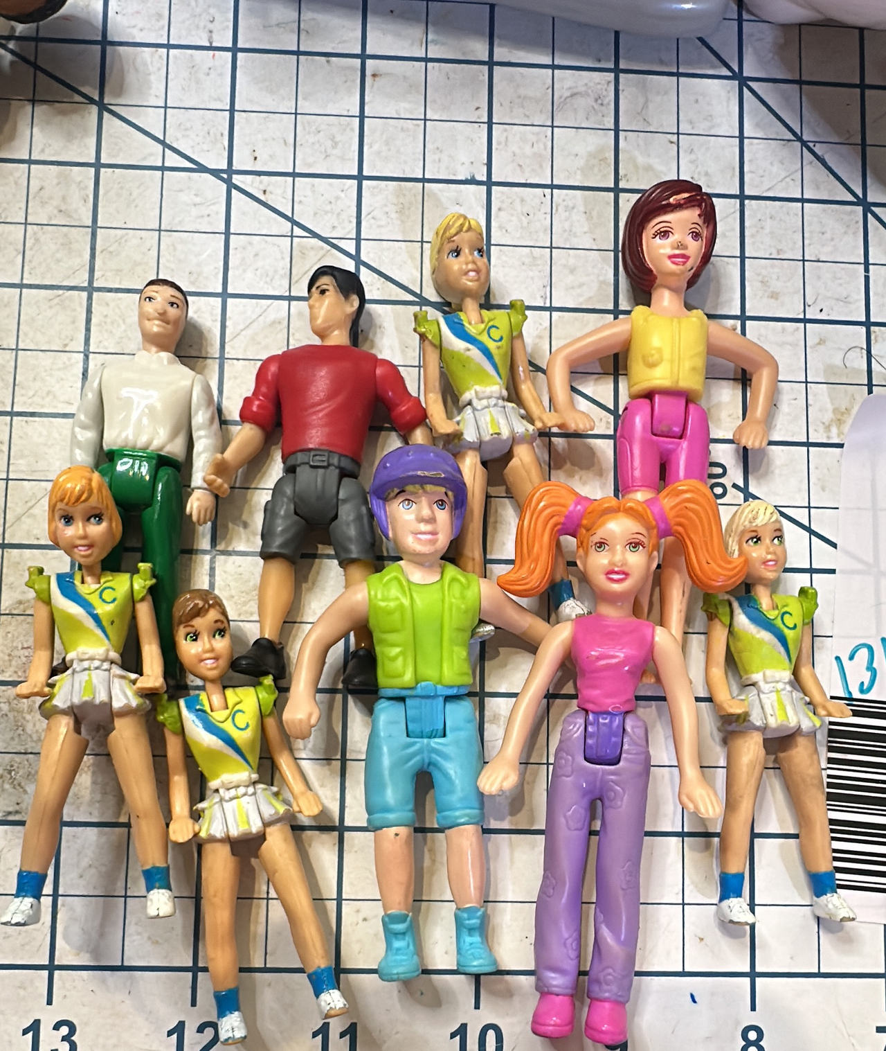 Dollhouse dolls 3 inch figure bundle