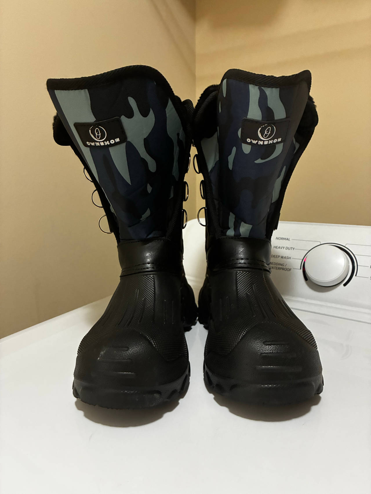 Men's Size 8 Waterproof Winter Snow Boots