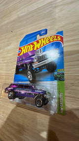 Hot Wheels Nova Wagon Gasser Purple 1/64 Scale - Image 2