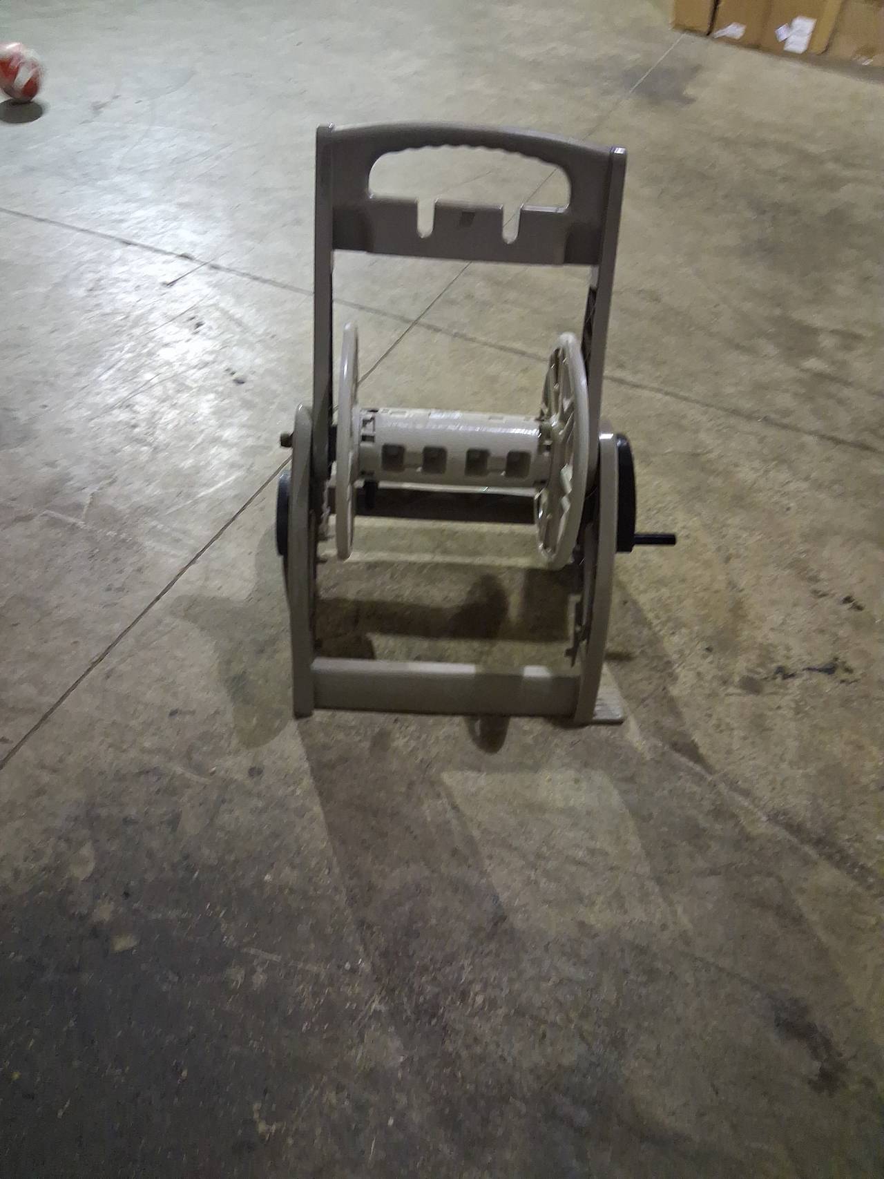 Suncast Portable Garden Hose Reel