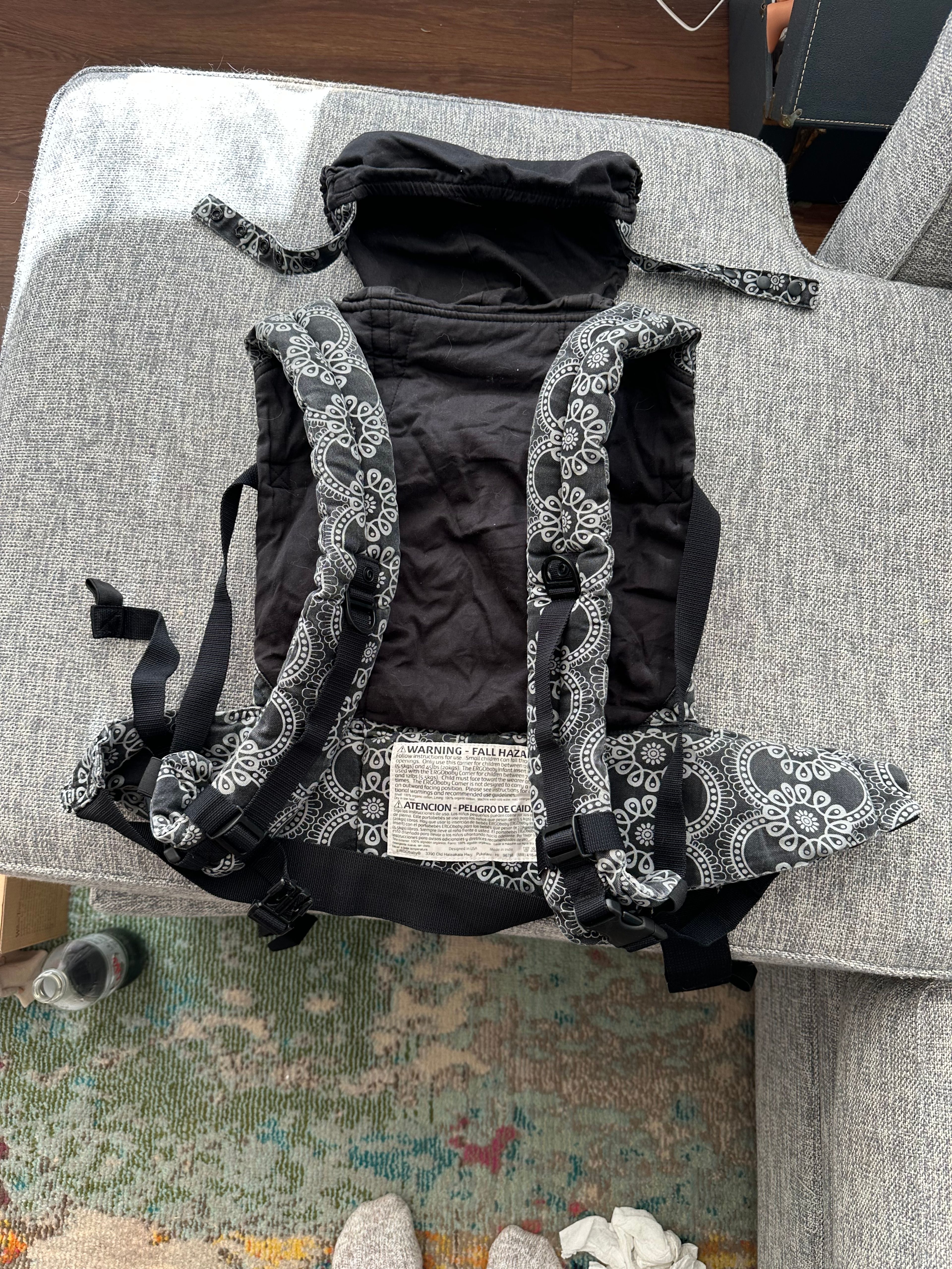 Ergobaby Organic Baby Carrier Petunia Pickle Bottom Evening in Innsbruck - Image 4