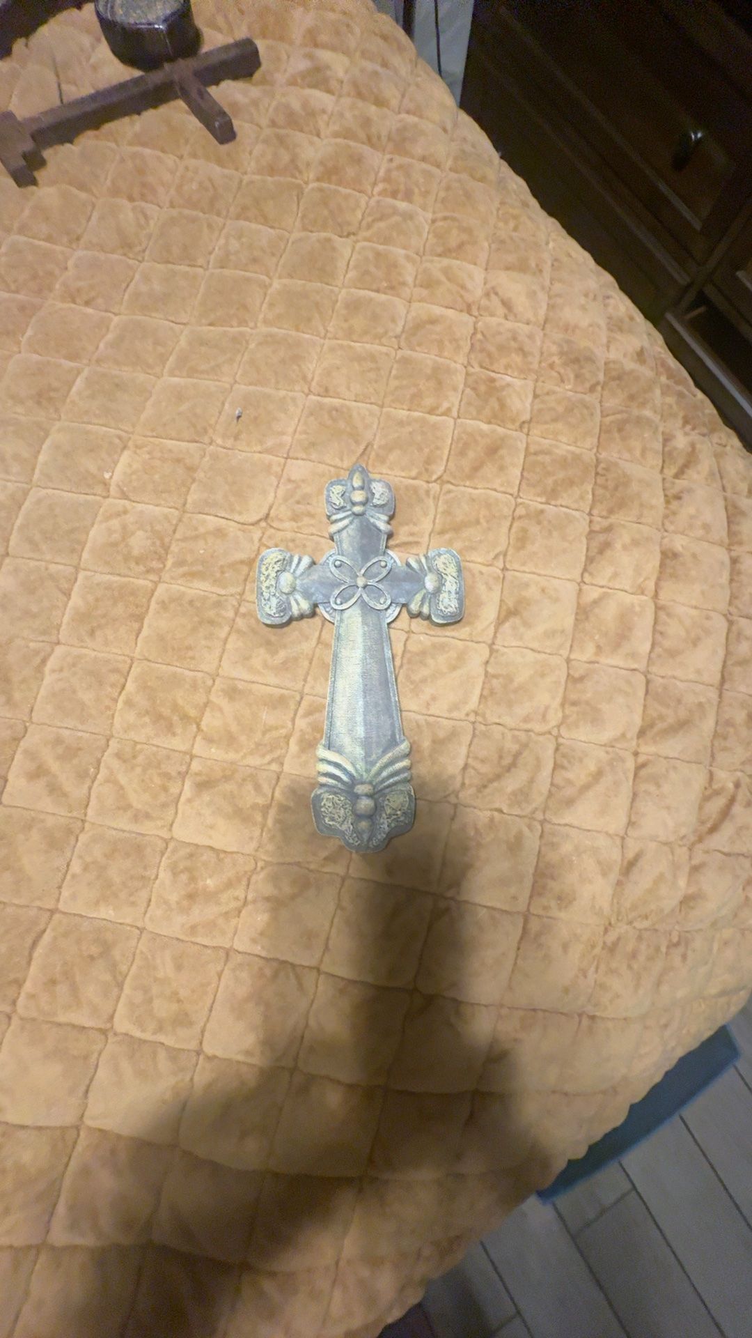 Wilco Home Decorative Cross Wall Décor