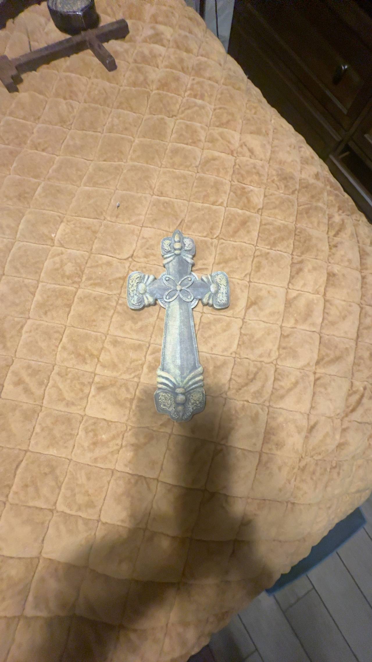Wilco Home Decorative Cross Wall Décor