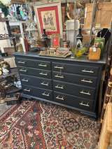 9-drawer dresser - Image 3