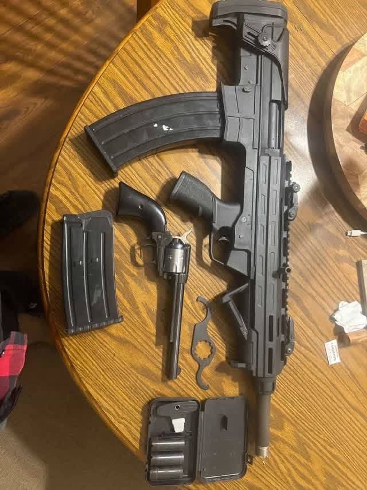 Bullpup 12gauge semiautomatic shotgun with mags