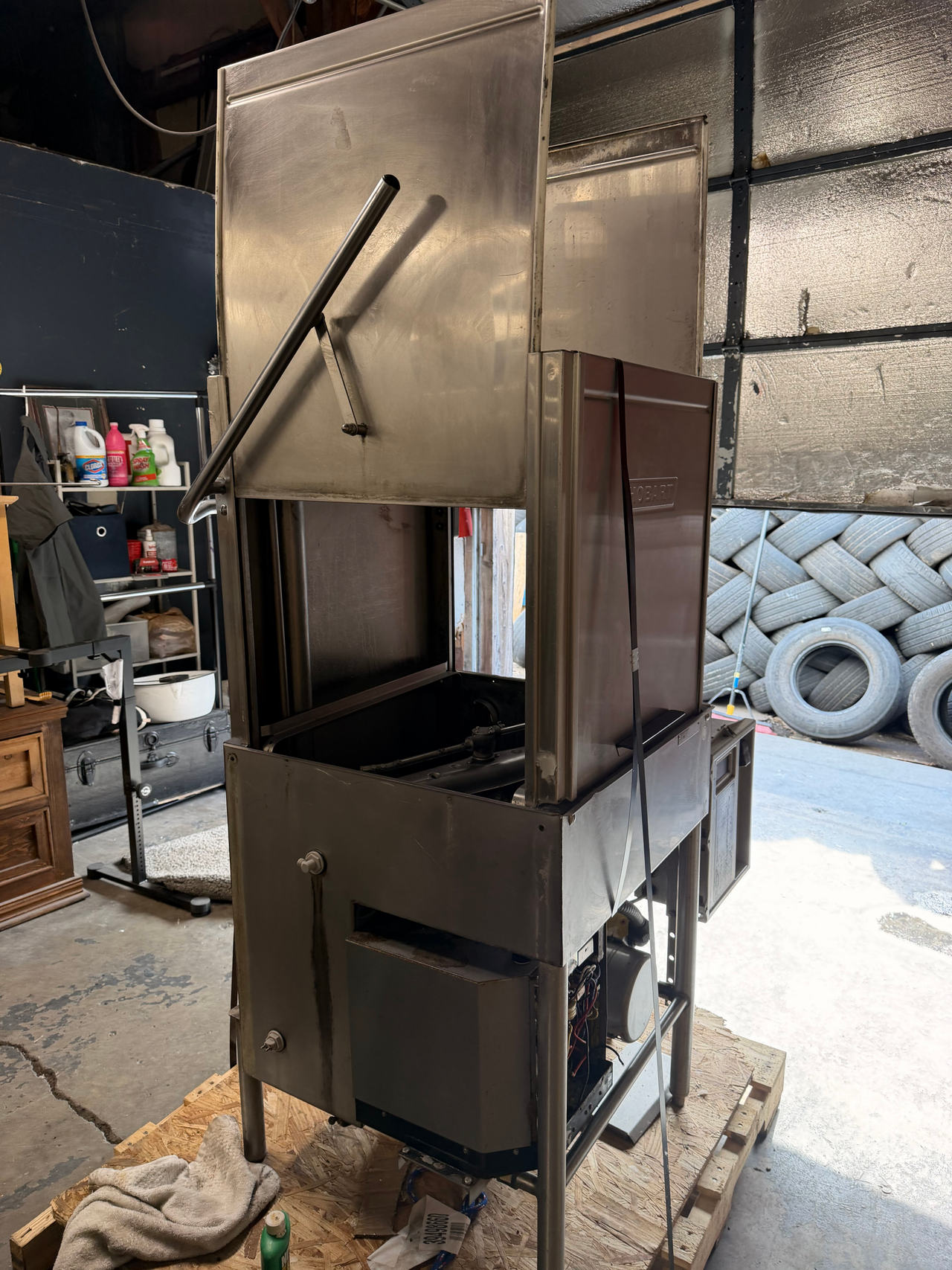 Hobart AM15 Commercial Dishwasher