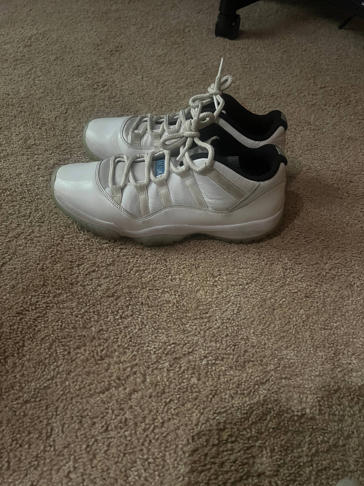 Air Jordan 11 Retro Low 'Legend Blue'