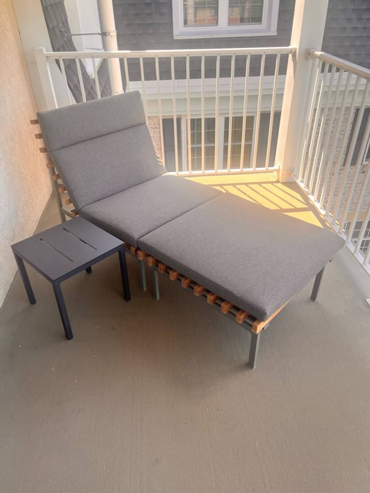 Outdoor Chaise Lounge Chair with Cushion