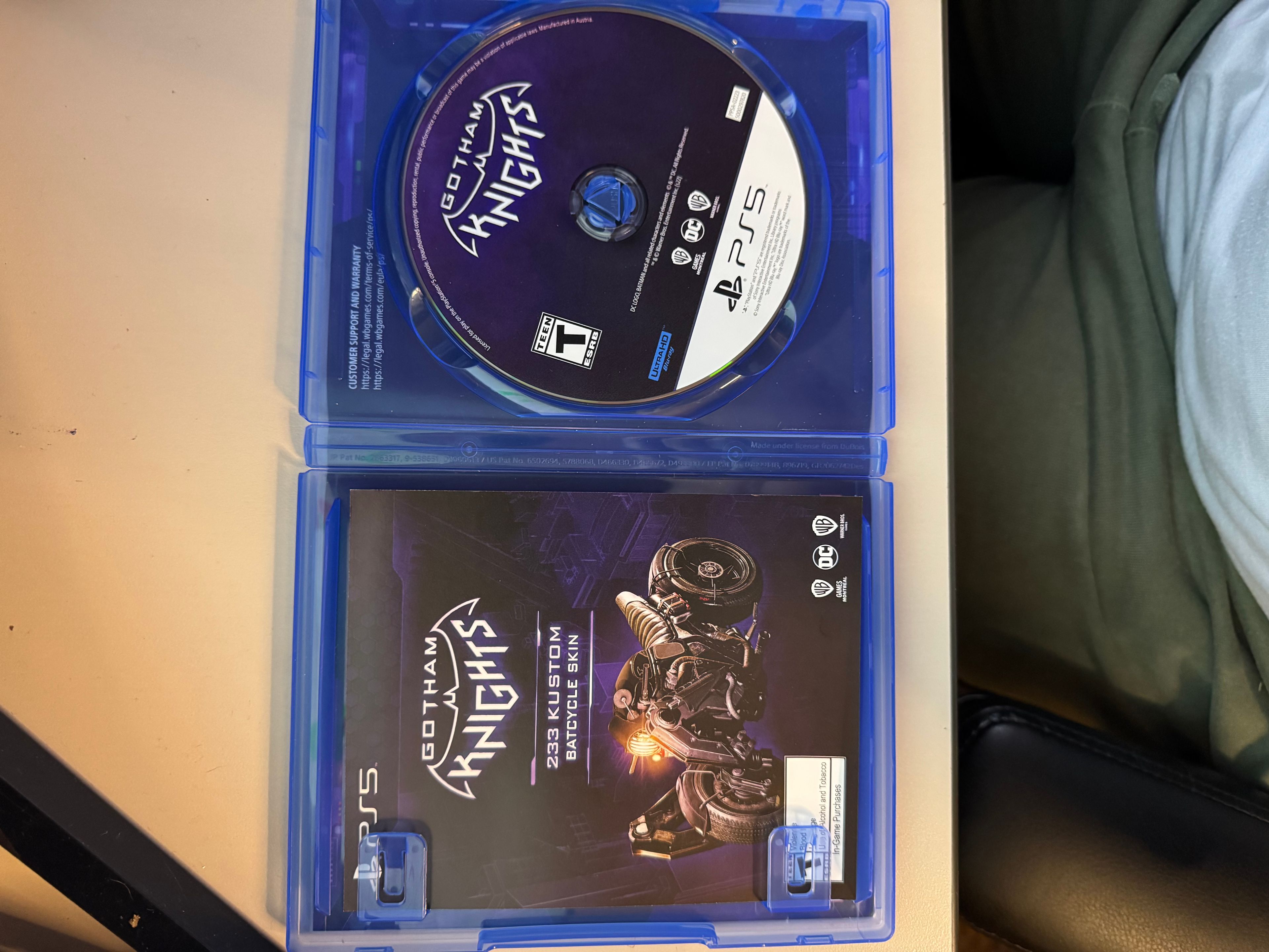 Gotham Knights - PlayStation 5 - Image 3