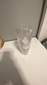 Pinwheel Cut Crystal Vase - Image 2
