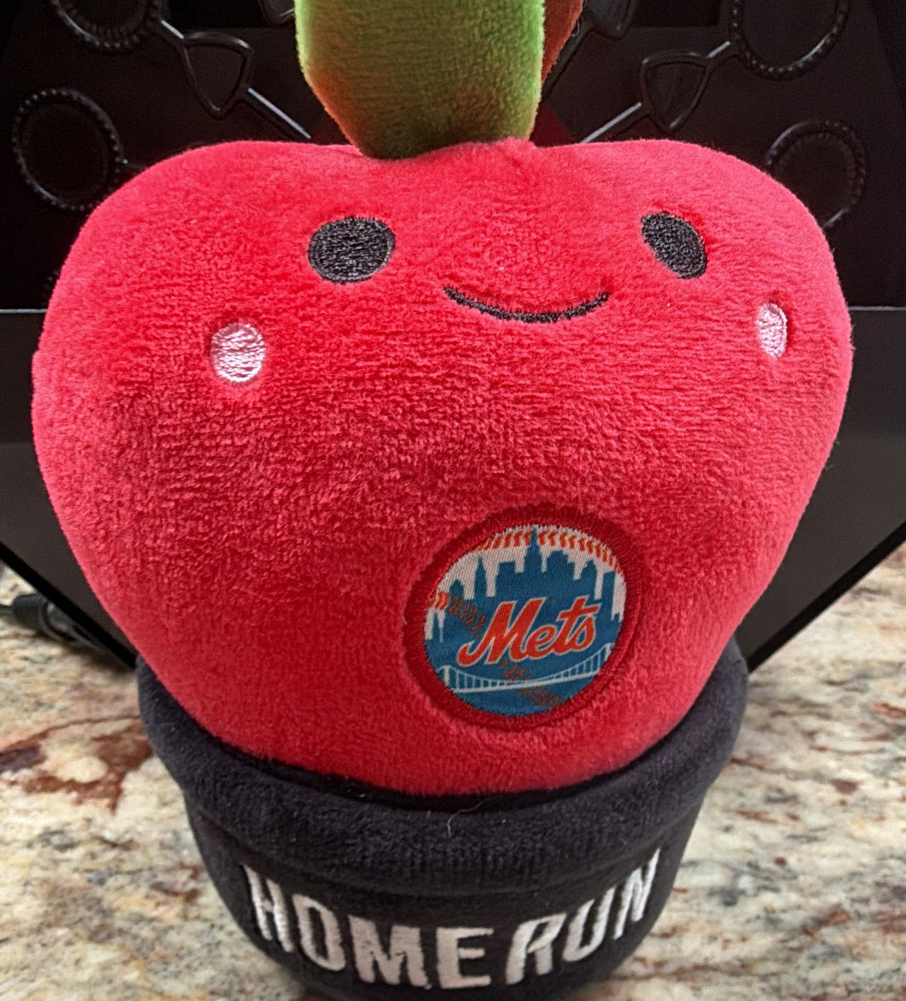 7” New York Mets Home Run Apple Plush Mascot Mr & Mrs Met Kids Club by Dunkin