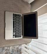 Apple MacBook Air 11-inch Early 2015 - Image 1
