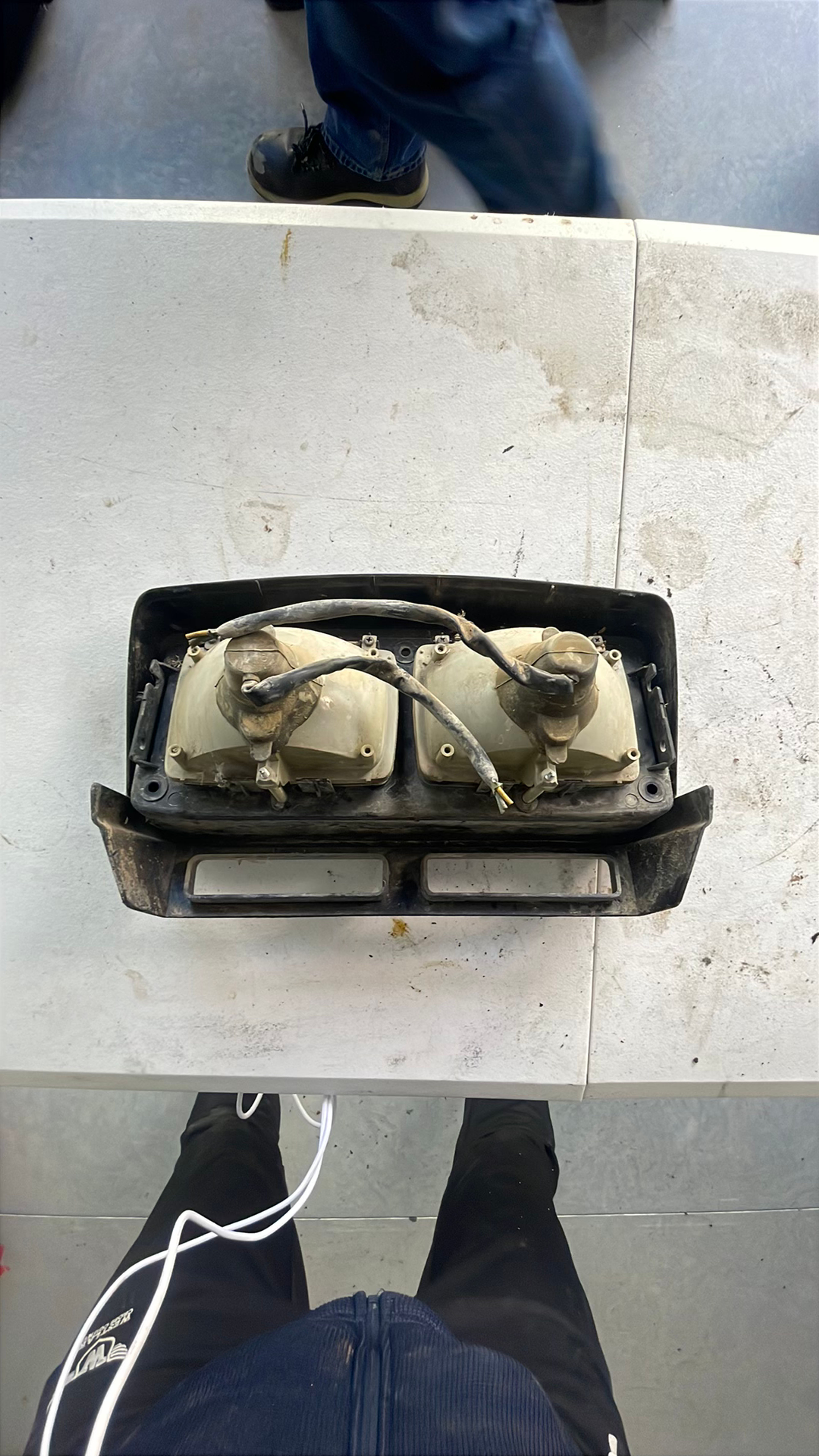 1994 Yamaha Timberwolf 250 Headlight - Image 2