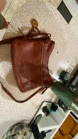 Marigot Leather Crossbody Bag - Image 3