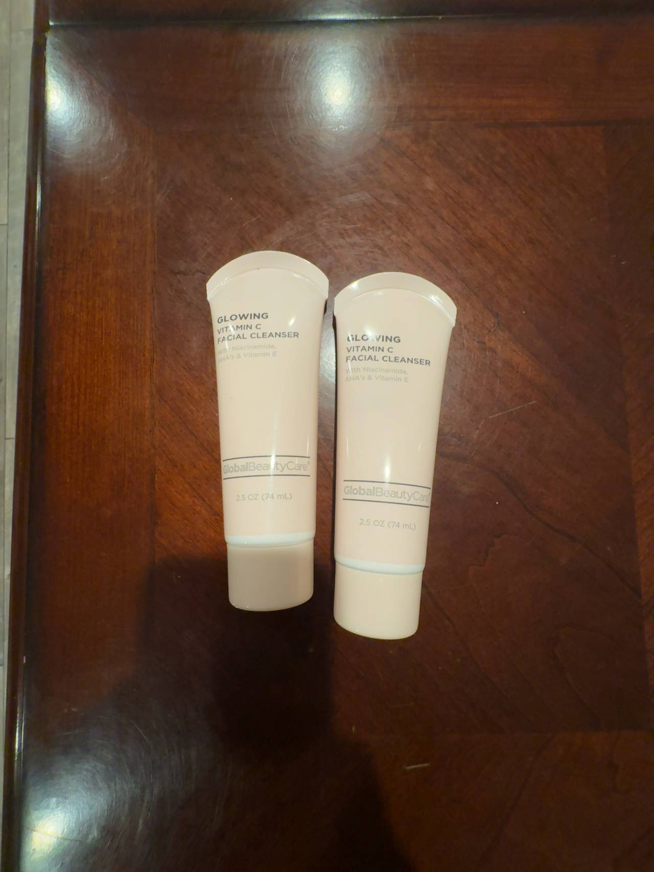 Global Beauty Care Glowing Vitamin C Facial Cleanser (2)