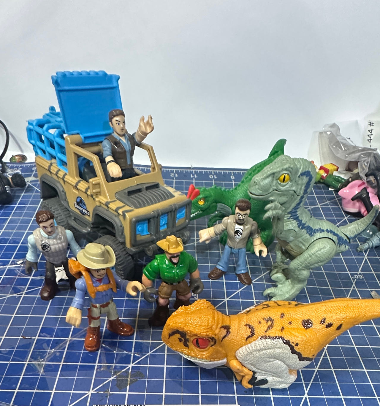 Fisher-Price Imaginext Jurassic World Toy Lot. 8 pcs. 215