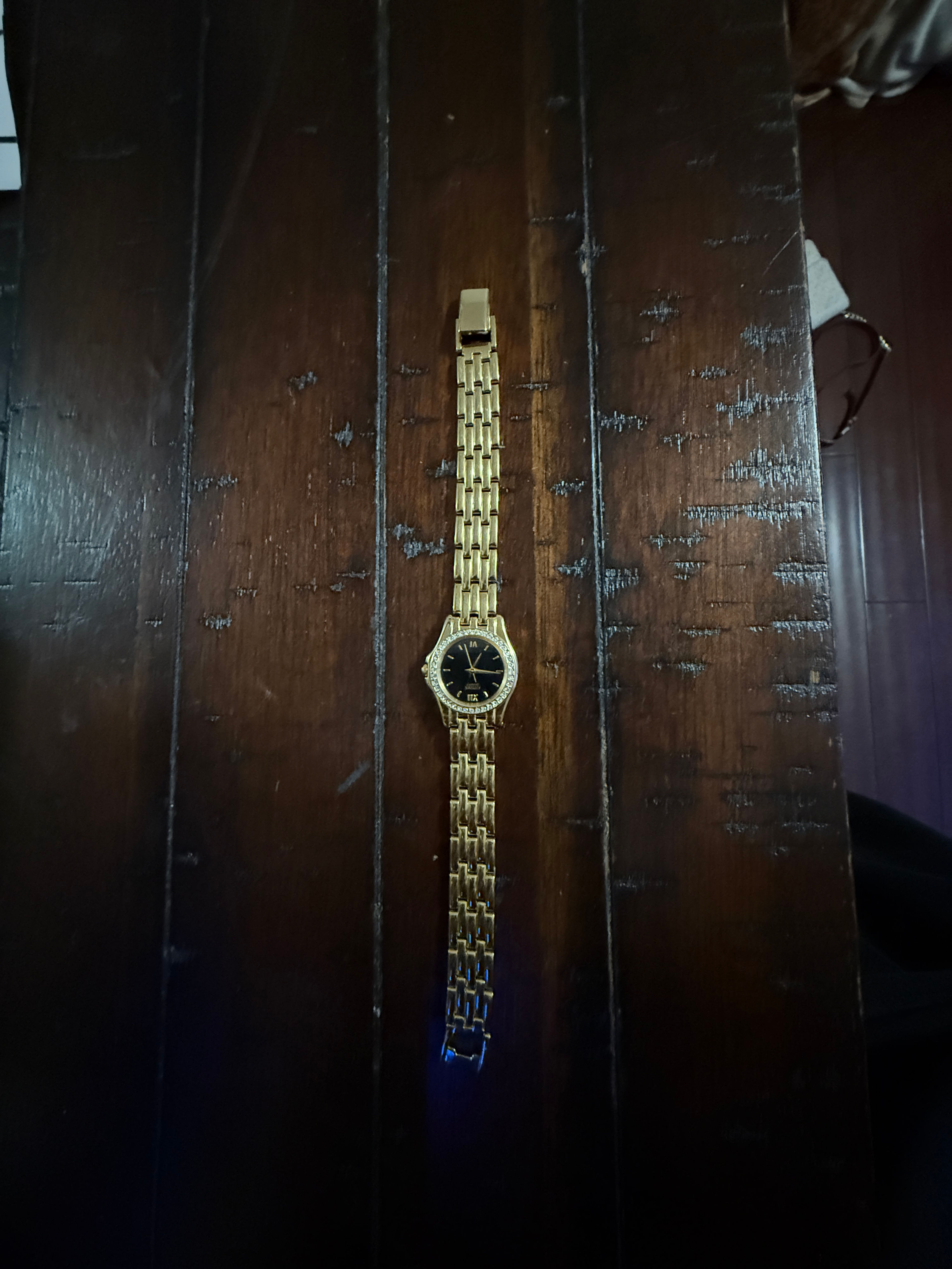 Gold Tone Analog Wristwatch