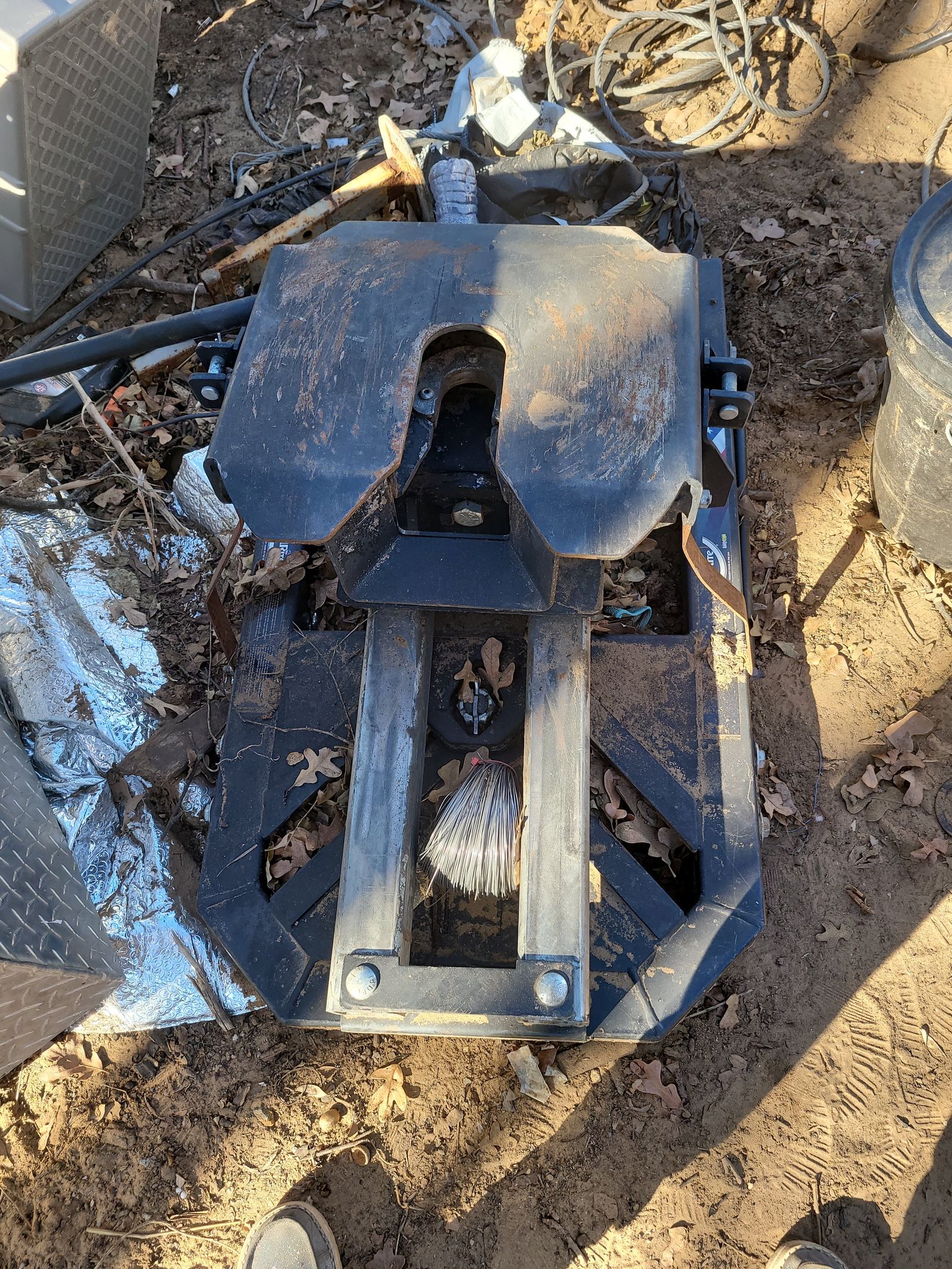 B&W Companion Slider 5th Wheel Hitch