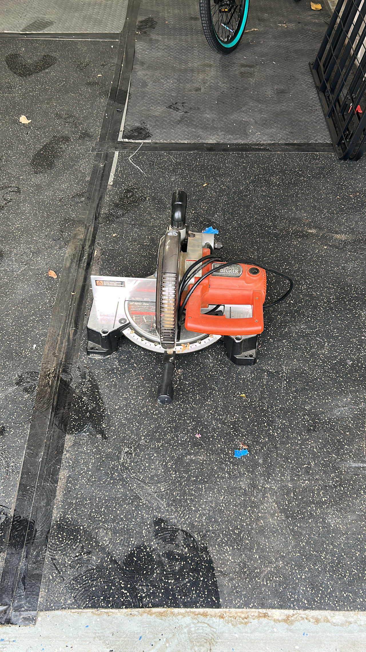 Skil 10" Compound Miter Saw
