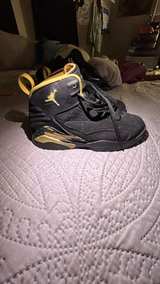 Jordan True Flight Black Metallic Gold - Image 3