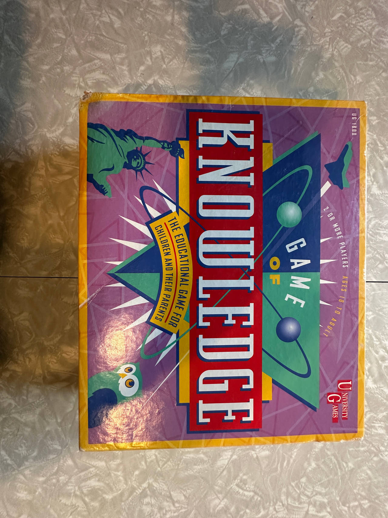 University Games Game of Knowledge Board Game