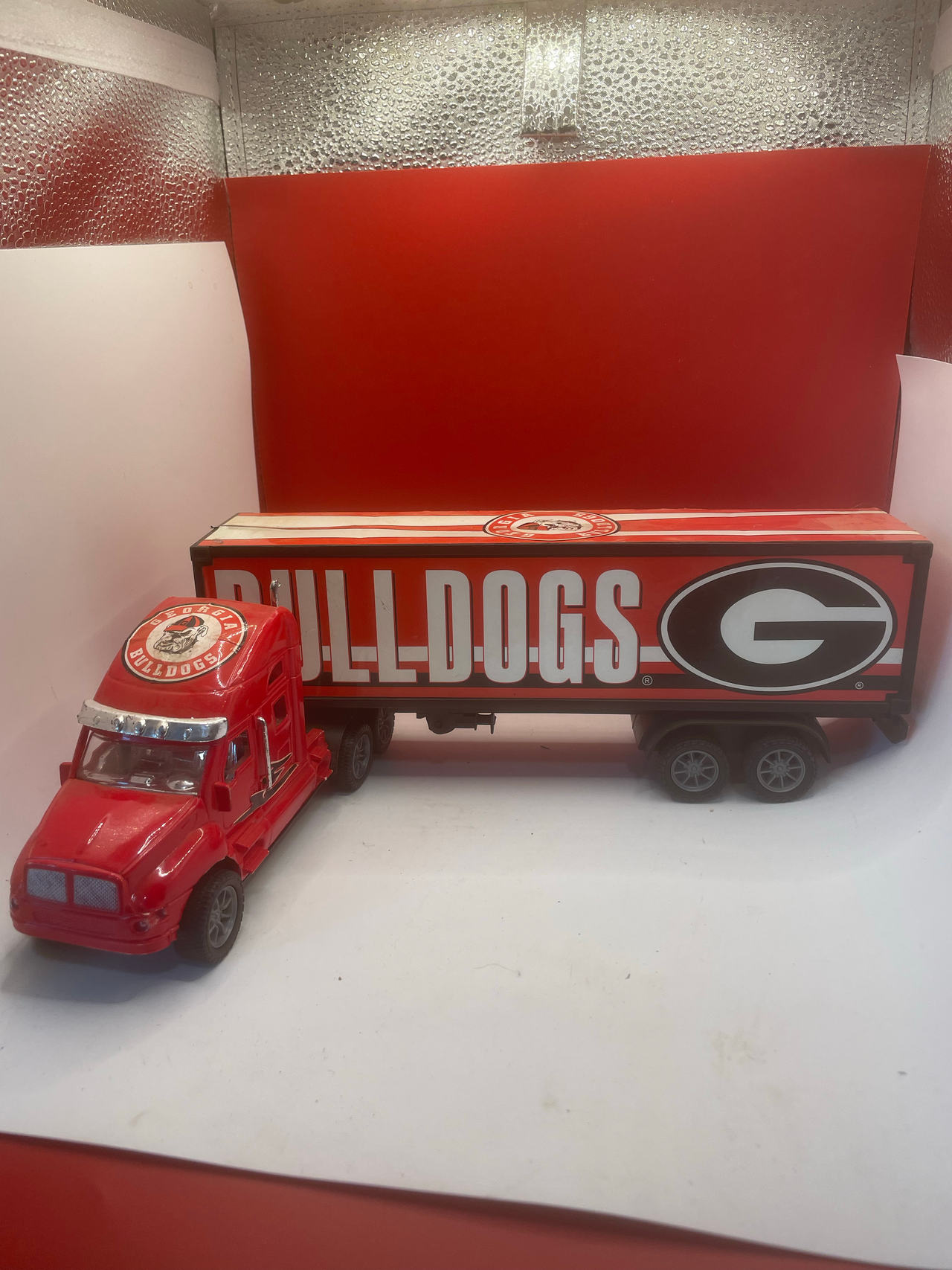 Georgia Bulldogs Semi Truck and Trailer Toy