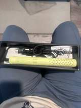 Wavytalk Airflow Styler Whirlwind Curl Hair Straightener and Curler 2 in 1 Green - Image 1