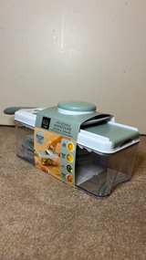 Go Eco Ciroa Adjustable Mandoline Slicer & Grayer New - Image 3