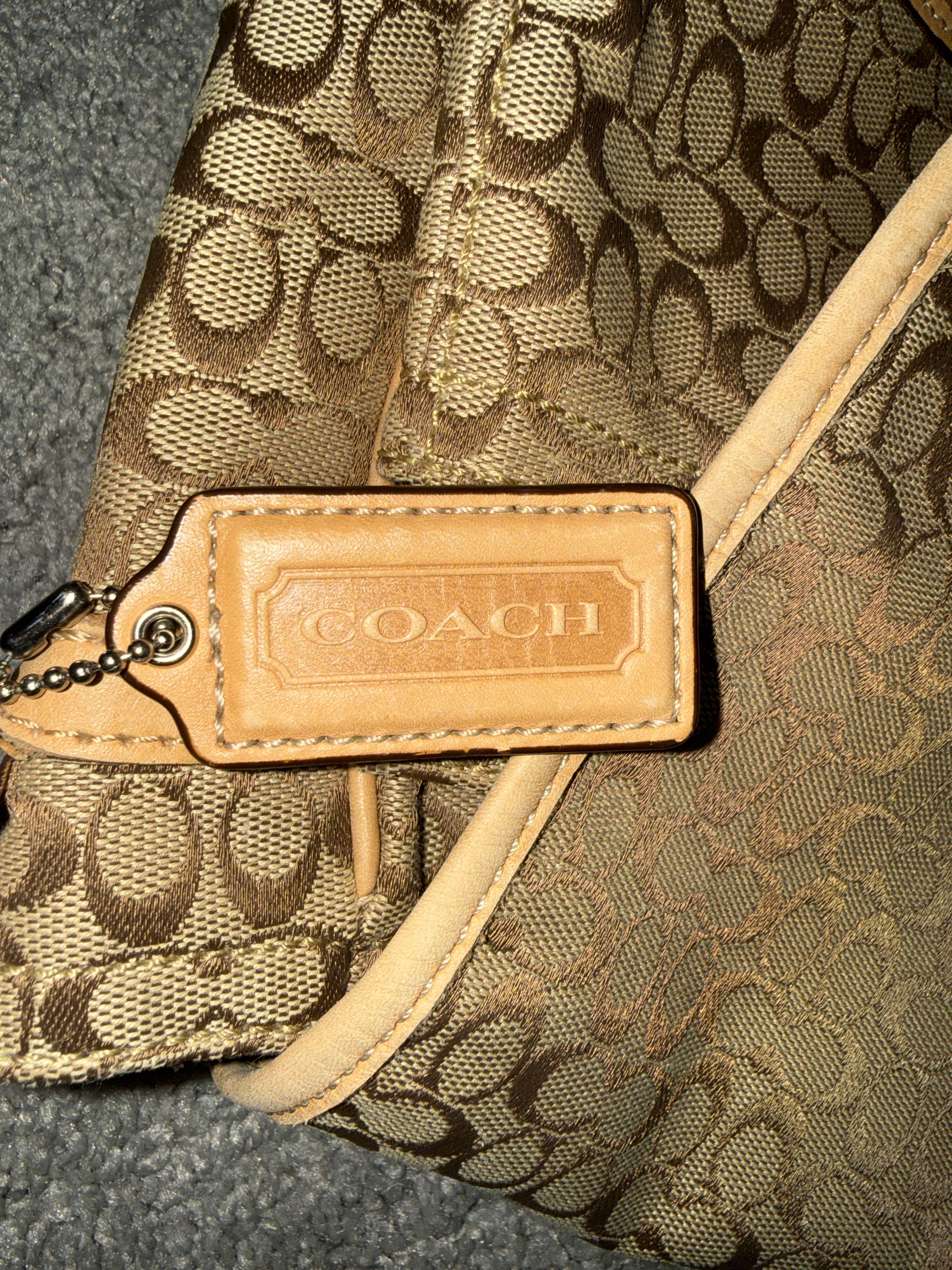 Authentic Coach Signature Small Messenger Bag Khaki/Camel with Shoulder Strap - Image 8