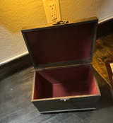Vintage Style Wooden Jewelry Keepsake Box - Image 1