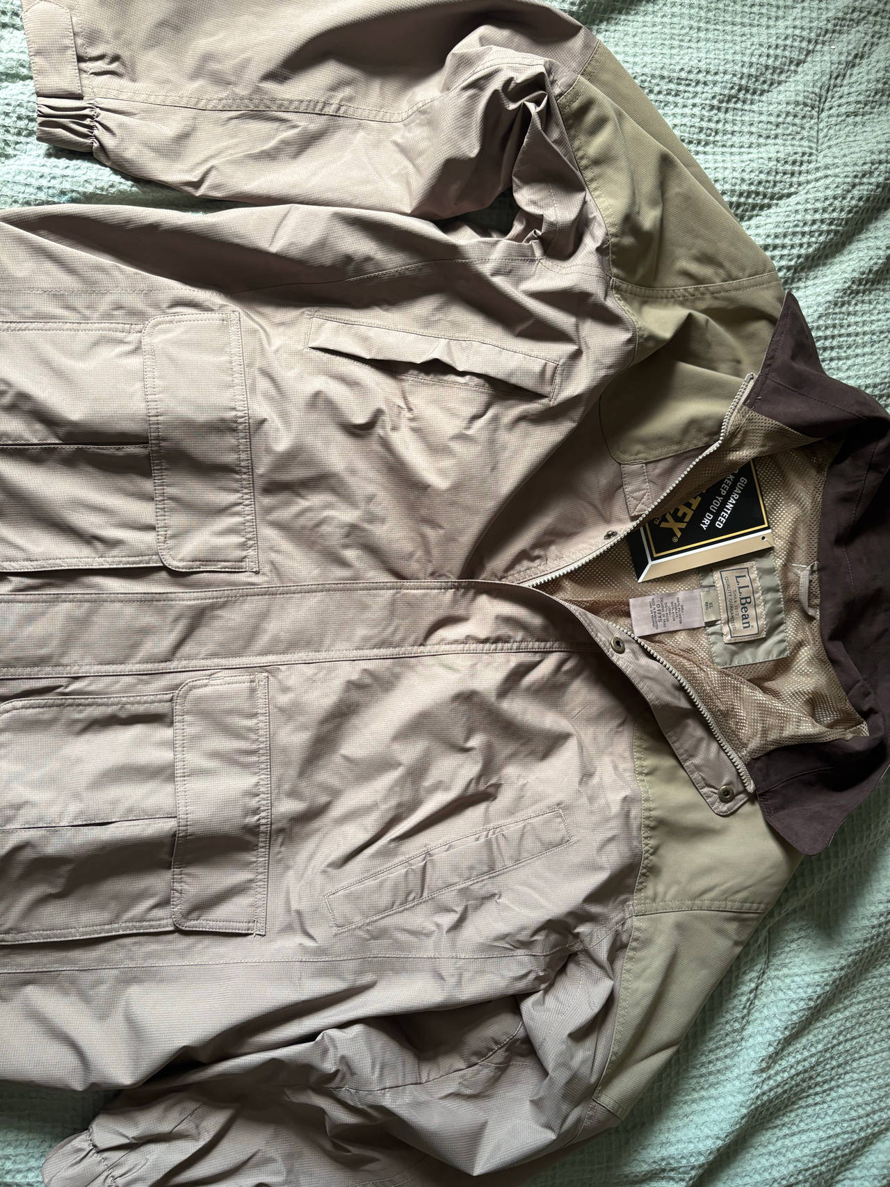 Men’s LL Bean Mountain Classic Anorak Size XL Green Olive Color