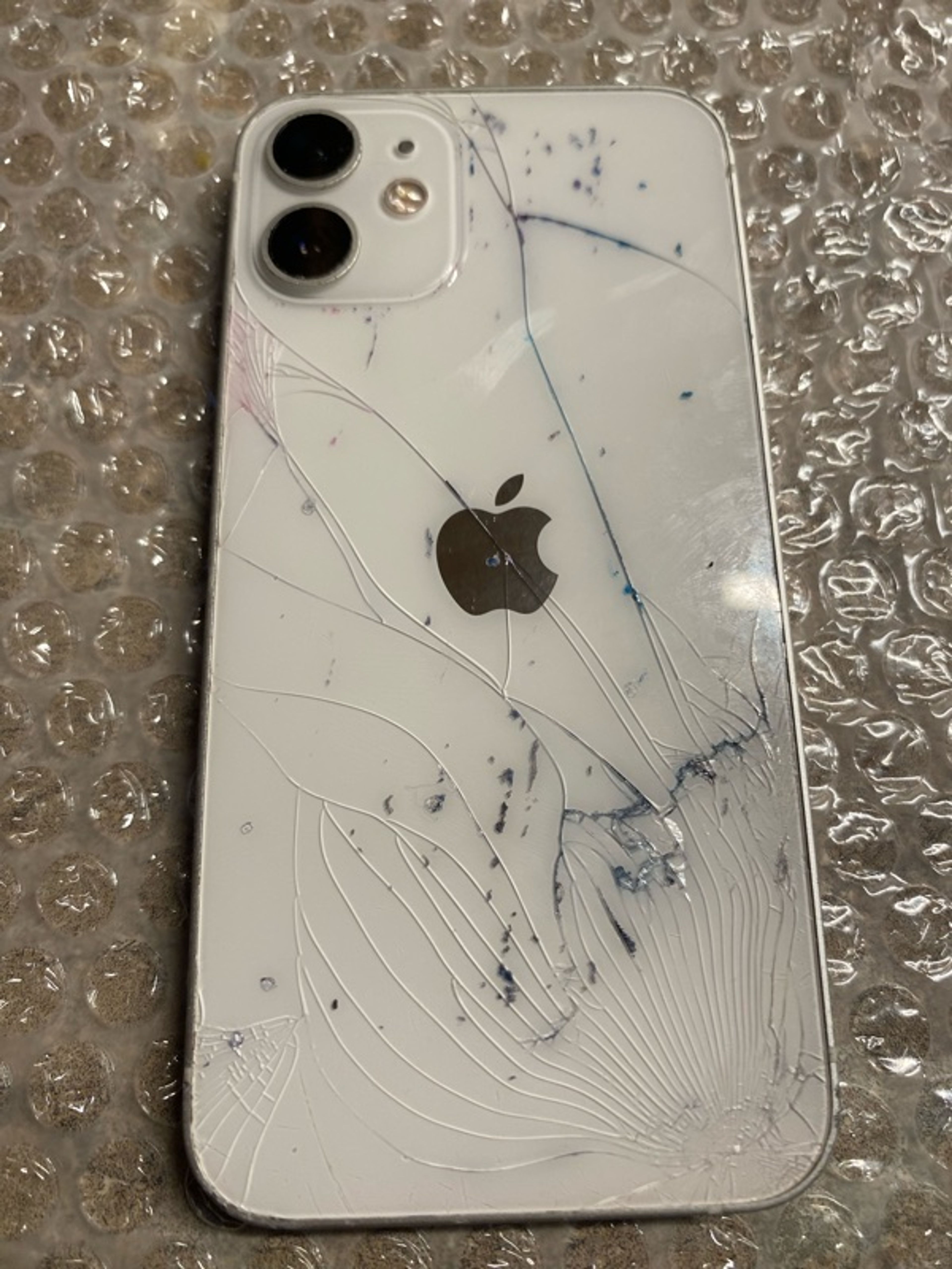 Apple iPhone 12 – White – 6.1” – Cracked Front & Back – Face ID NOT Working
