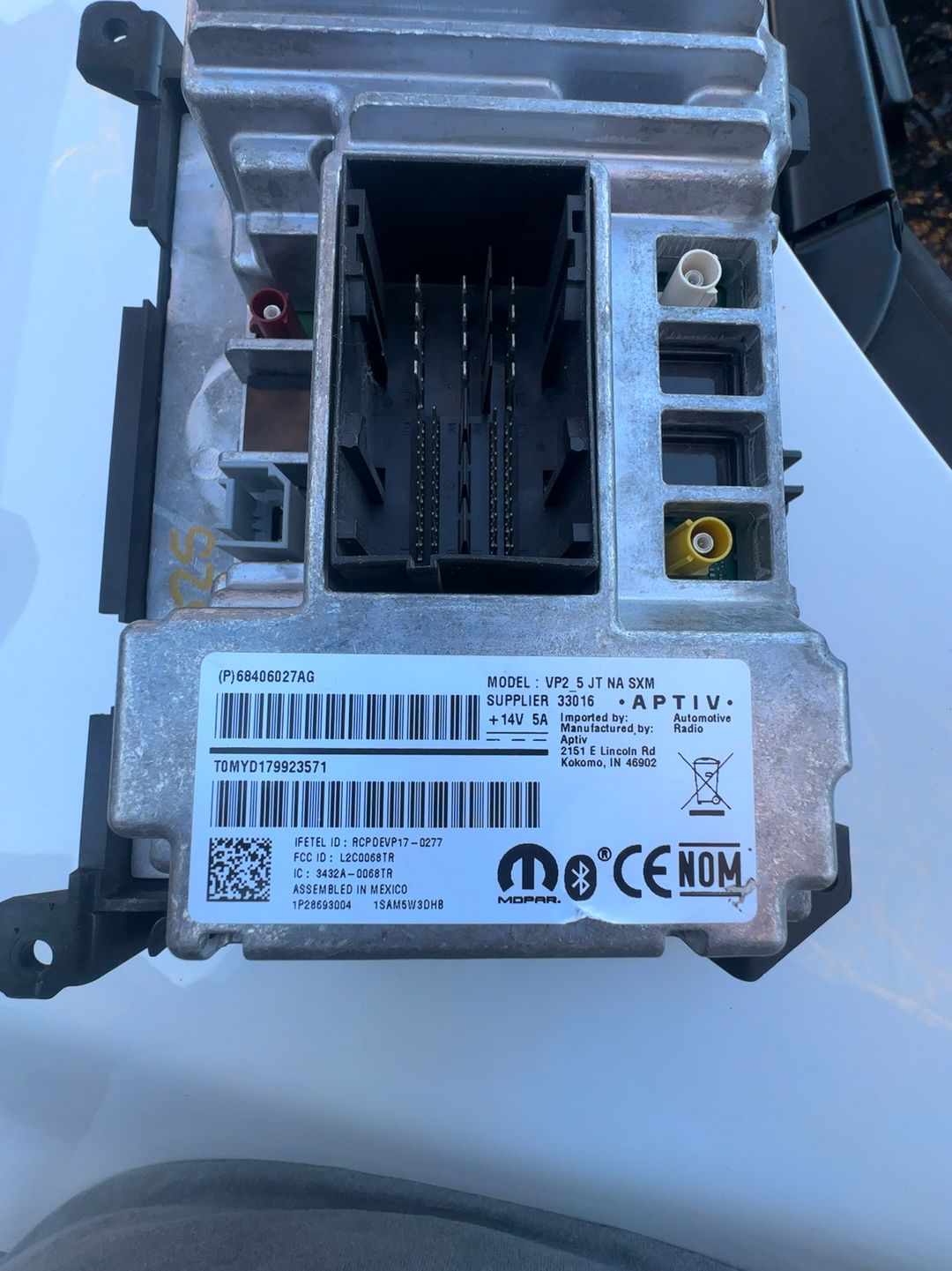 Jeep Uconnect 5" Touchscreen Radio (VP2)