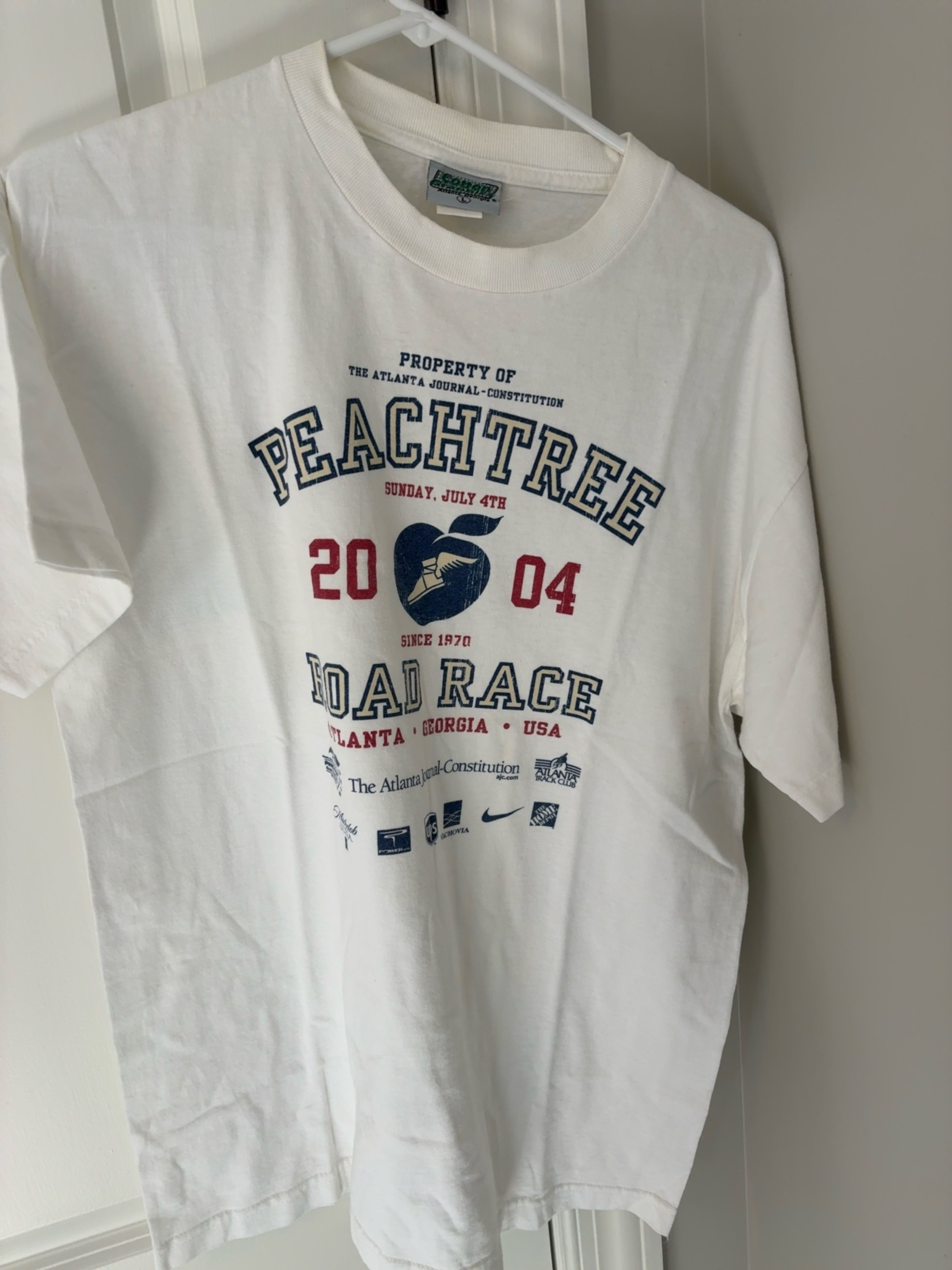 Nike Peachtree Road Race Vintage Graphic T-Shirt Gray