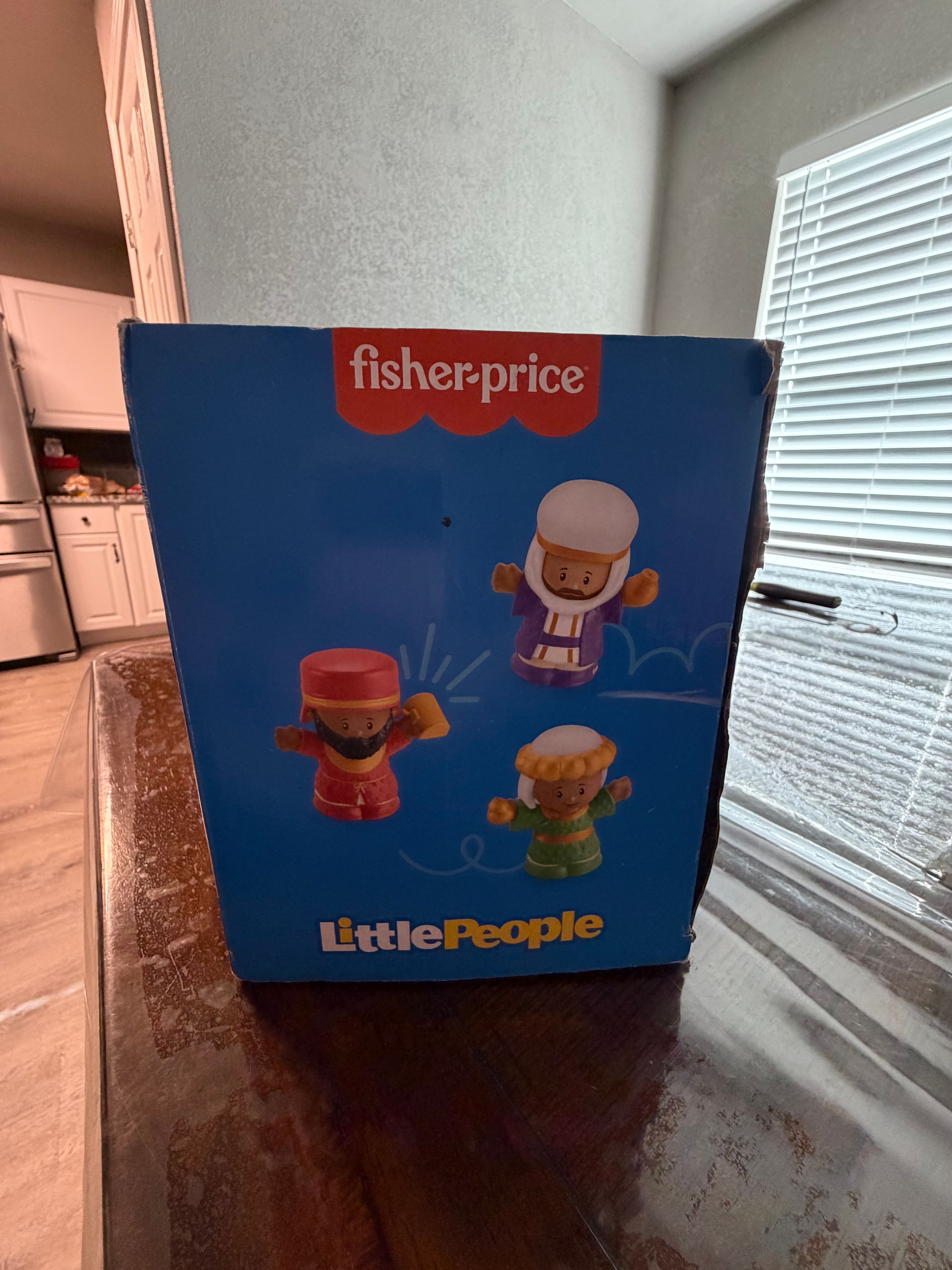 Fisher-Price Little People Caring for Animals Farm Set - Image 2