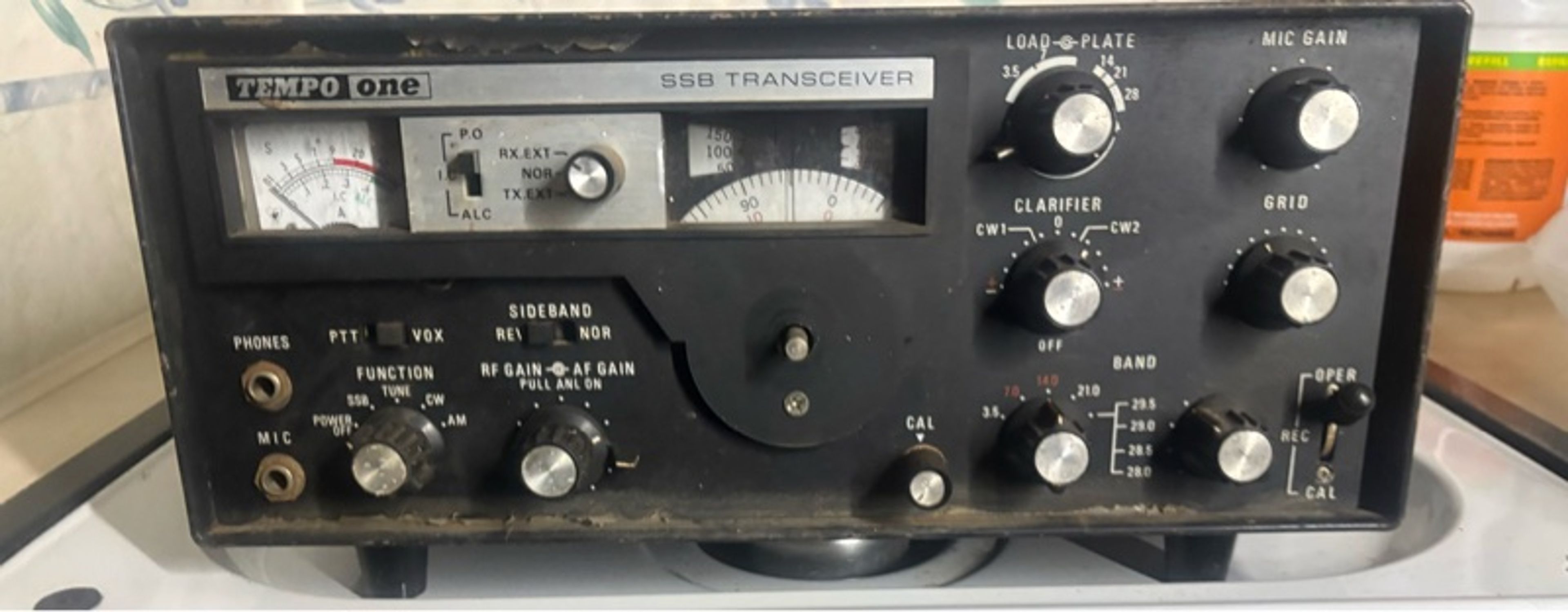 Henry Tempo One SSB Transceiver