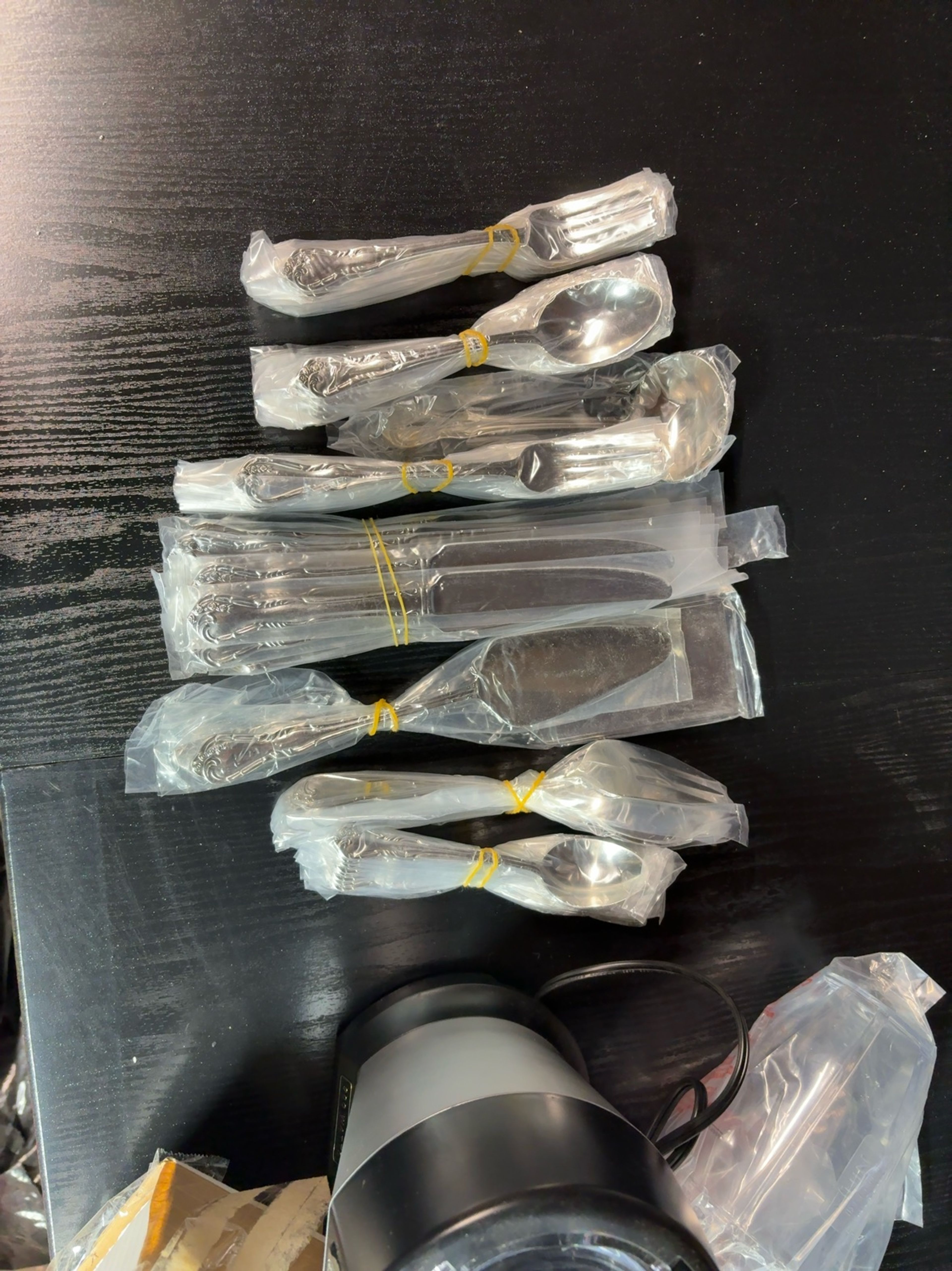 🍴 Silver-Tone Flatware / Silverware Set — Multiple Pieces (New in Sleeves)