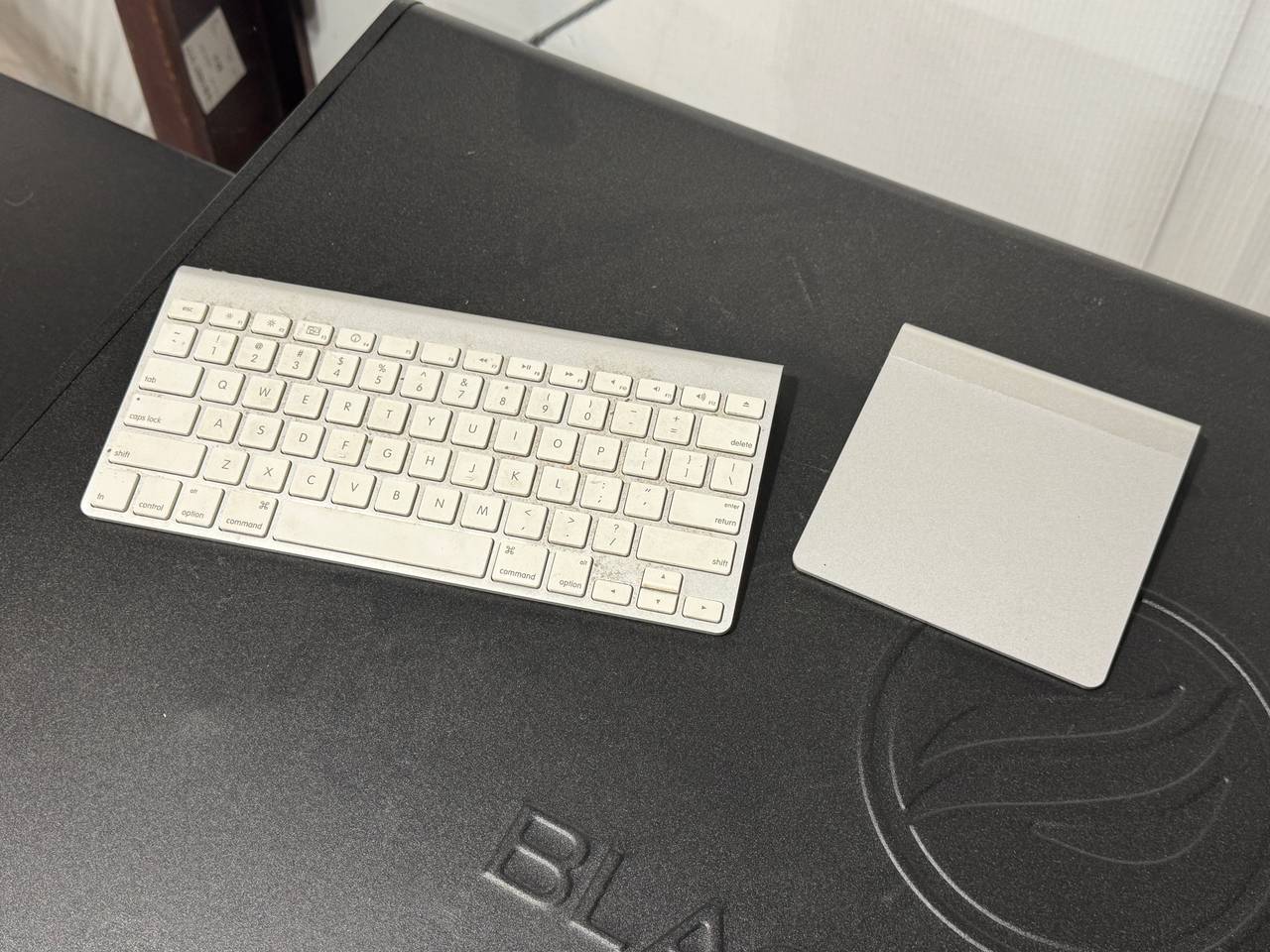 Apple Wireless Keyboard and Magic Trackpad Bundle