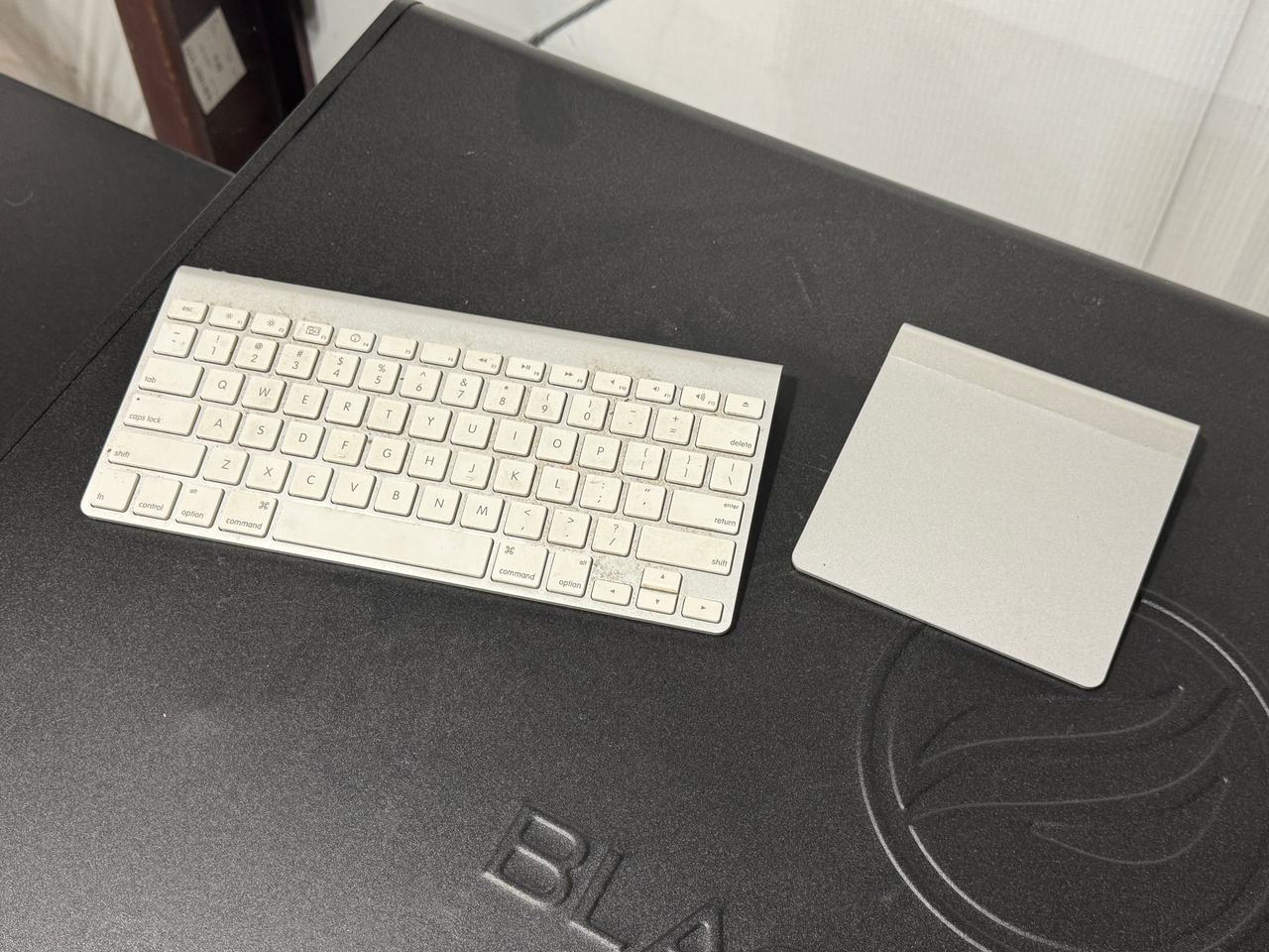 Apple Wireless Keyboard and Magic Trackpad Bundle