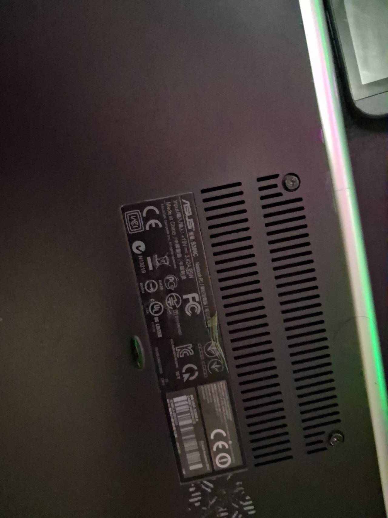 ASUS VivoBook S300C
