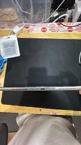Apple iPad Pro 10.5-inch 256GB Wi-Fi + Cellular Space Gray - Image 5