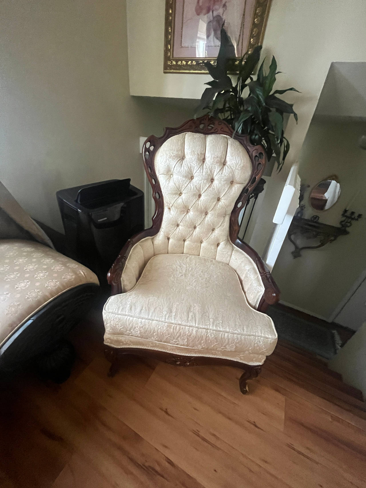 Victorian Style Accent Chair