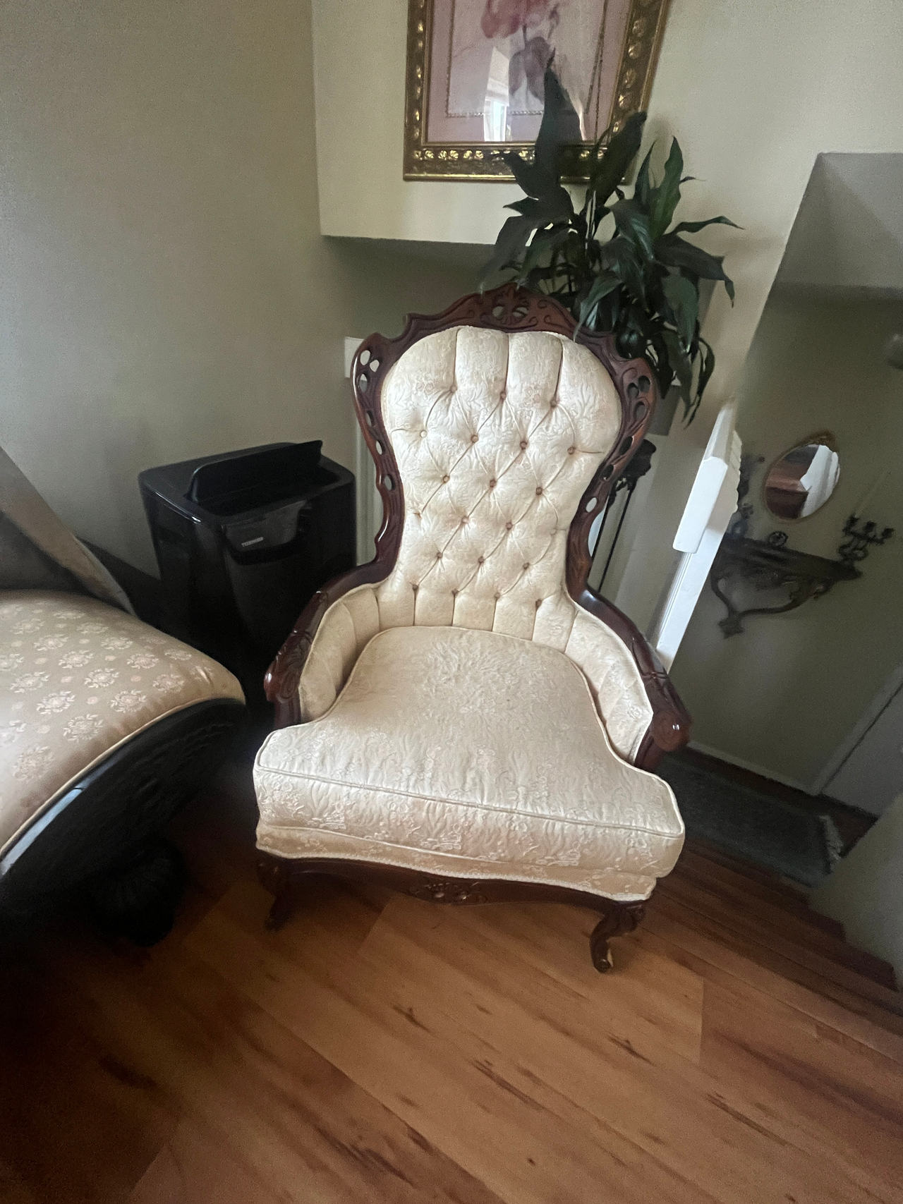 Victorian Style Accent Chair