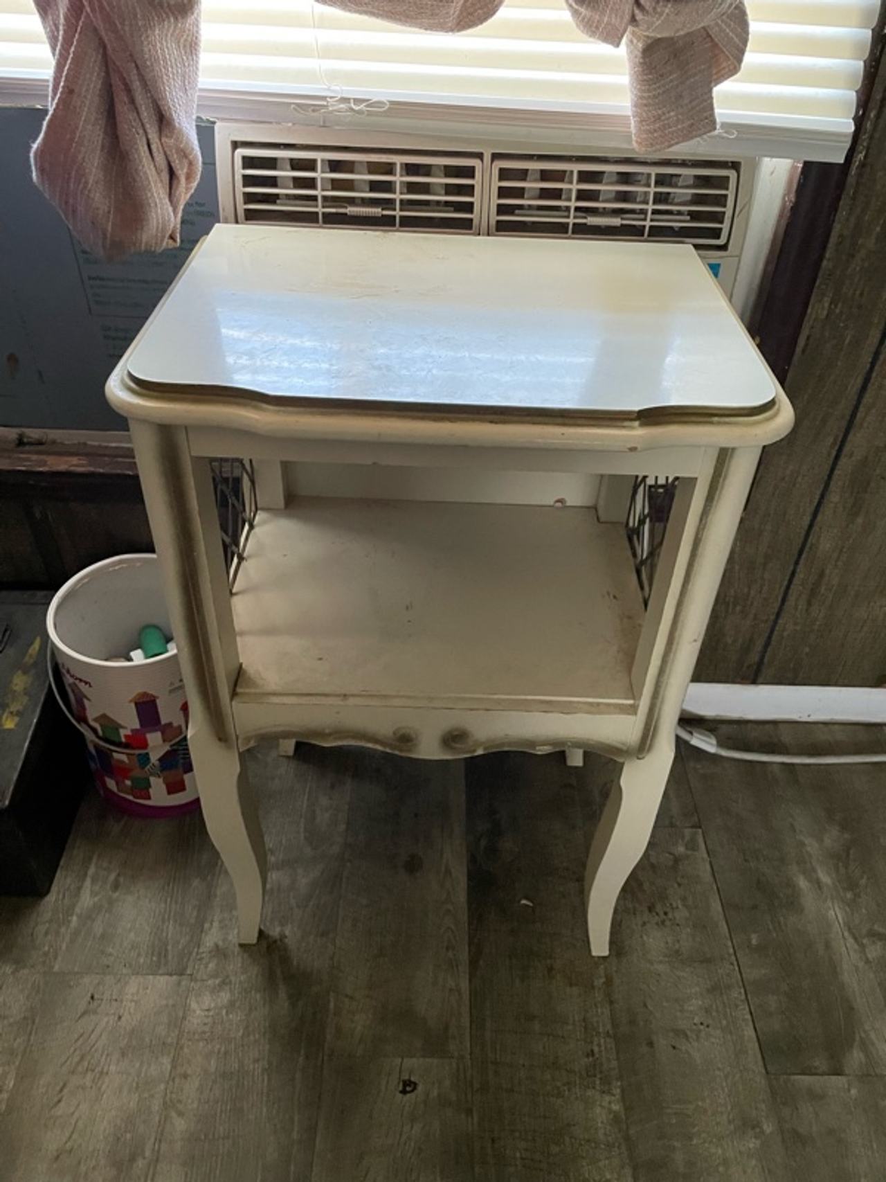 French Provincial Nightstand 80’s